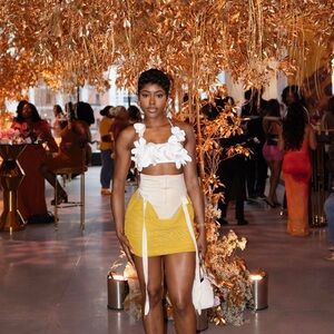 Chic Yellow Mini Skirt